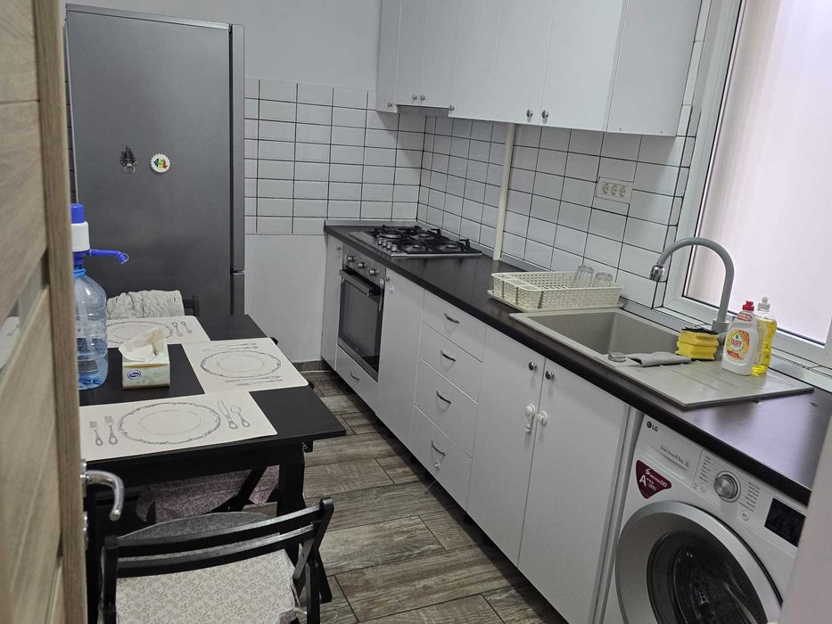 2 camere METROU Eroii Revolutiei