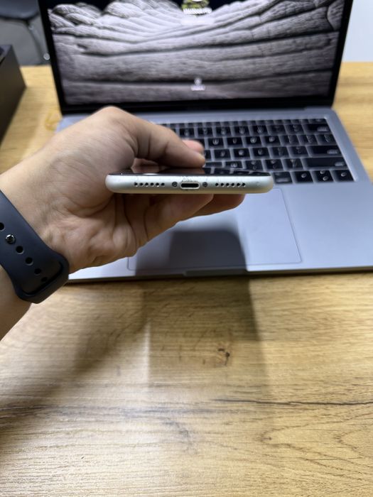 Iphone 11 ozi holati rasimda 64 tali 68%