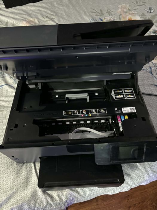 Imprimanta HP OfficeJet Pro 6830.