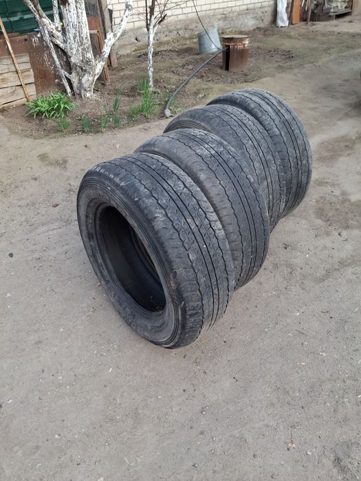 Продам шины 265/60 R18