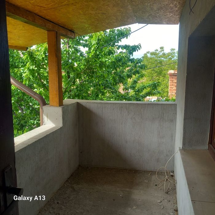 Vând apartament la casa