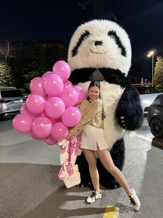 ИЗНЕНАДА с гигантска бяла МЕЧКА или ПАНДА