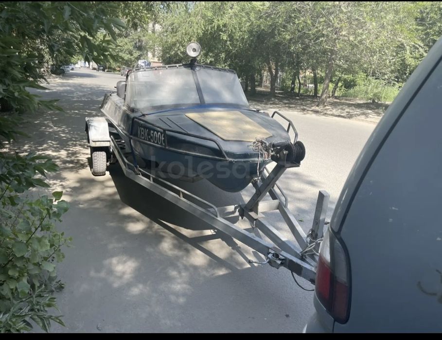 Продам лобдку Обь с моторм