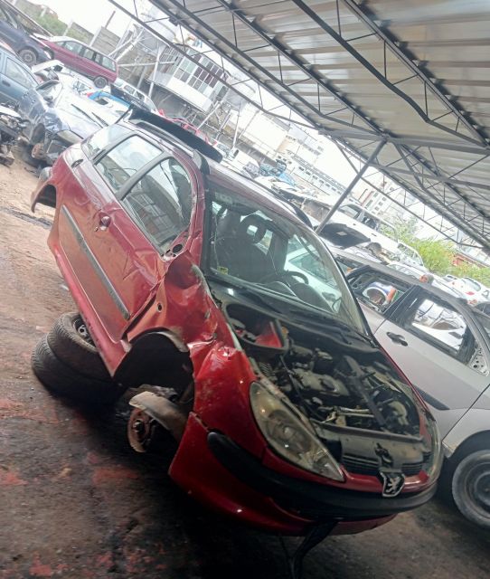 Brat stergator stanga Peugeot 206 prima generatie (facelift)