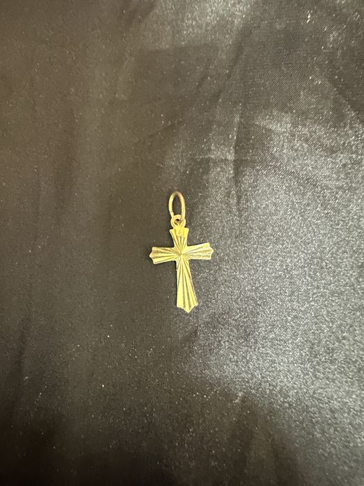 Cruciulita pandantiv din aur de 14k