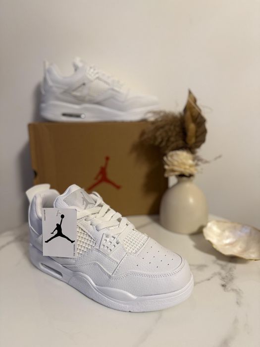 Jordan 4 White Thunder