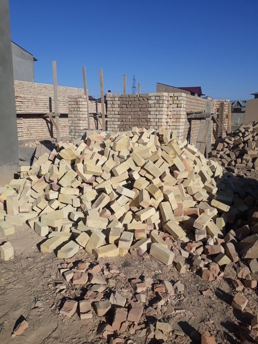 Пишган гишт ва хом гишт йетказиб берамиз