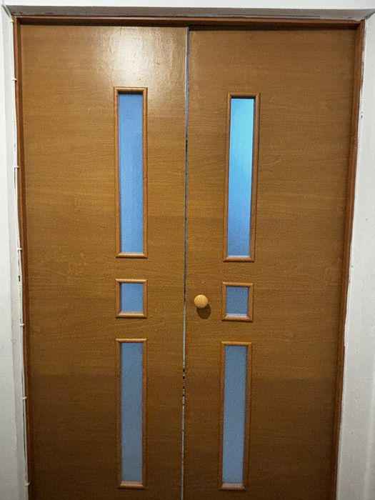 Двери межкомнатные, б/у