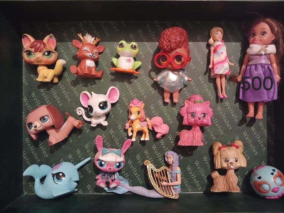 Продам игрушки фигурки