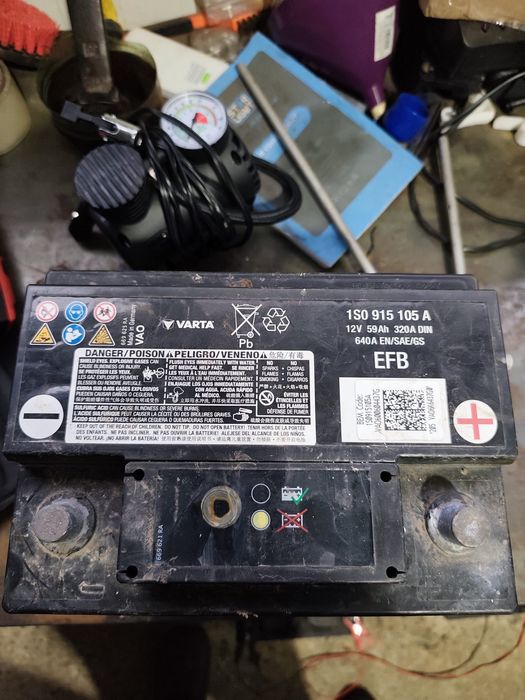 Vand diverse modele baterii stare buna