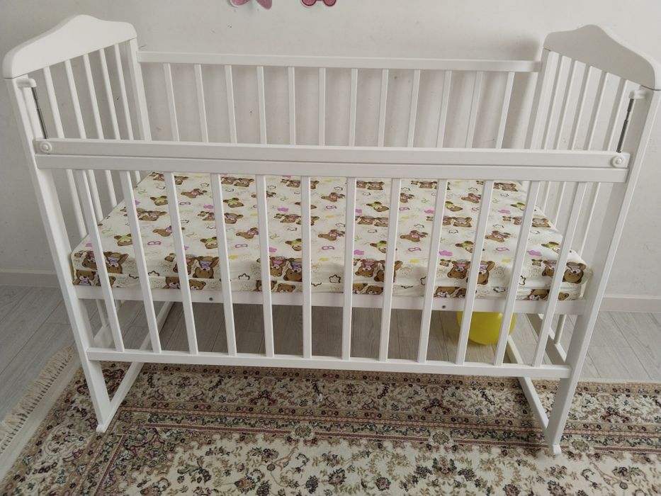 Манеж с матрасом