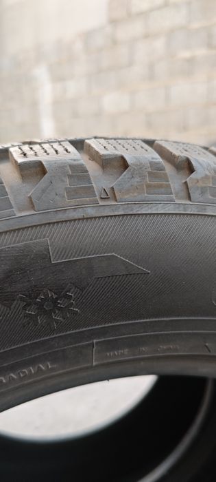 Зимние автошины в хорошем состоянии