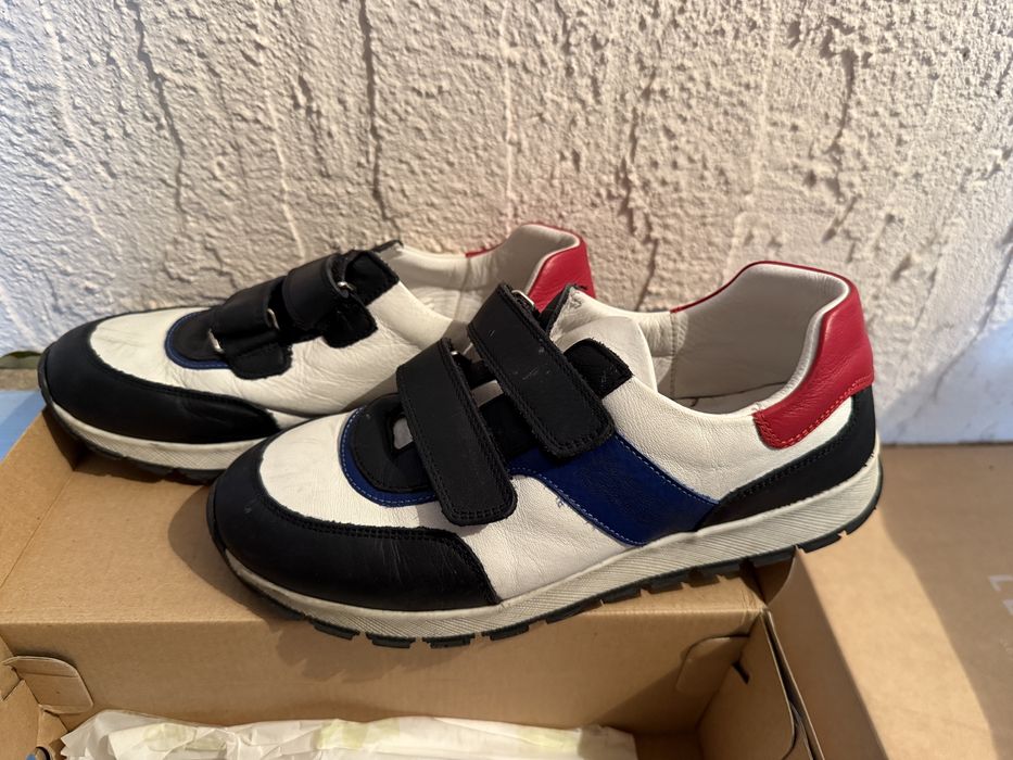 Продам детскую обувь 34-35 р-р