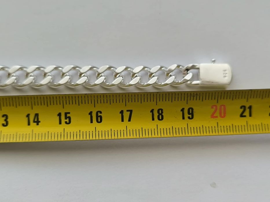 Масивна Сребърна Гривна