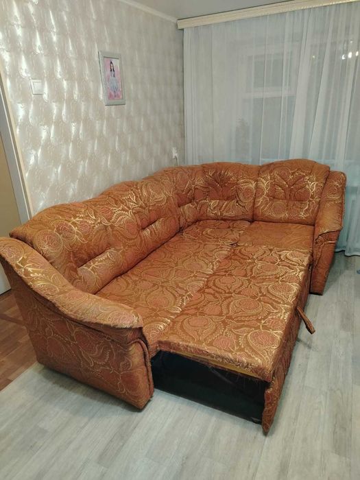 Отдам диван даром