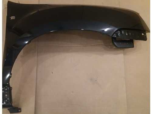 Aripa stanga DACIA DUSTER 2010 – 2018 vopsita negru 676