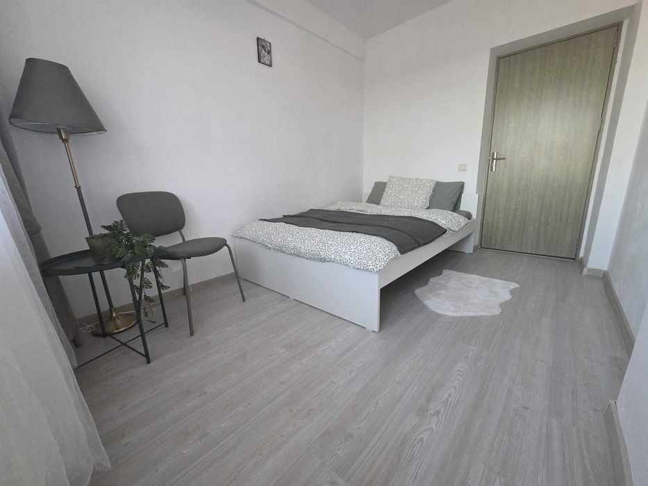 Închiriez apartament 2 camere | Rahova–Teiuș | Centrală proprie, balcon | Proprietar