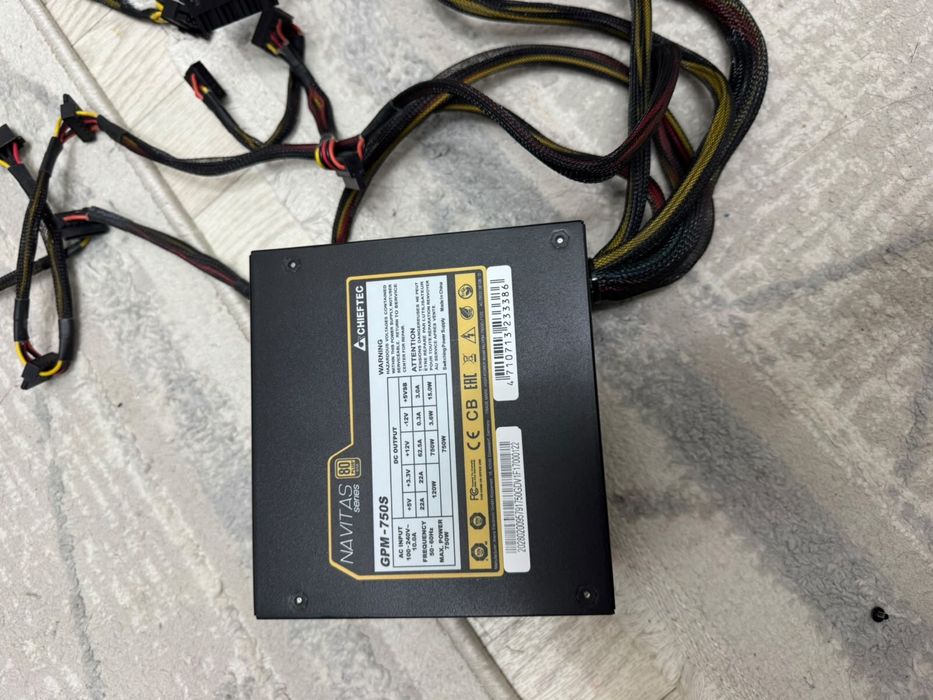 Блок питания Chieftec navitas 750w