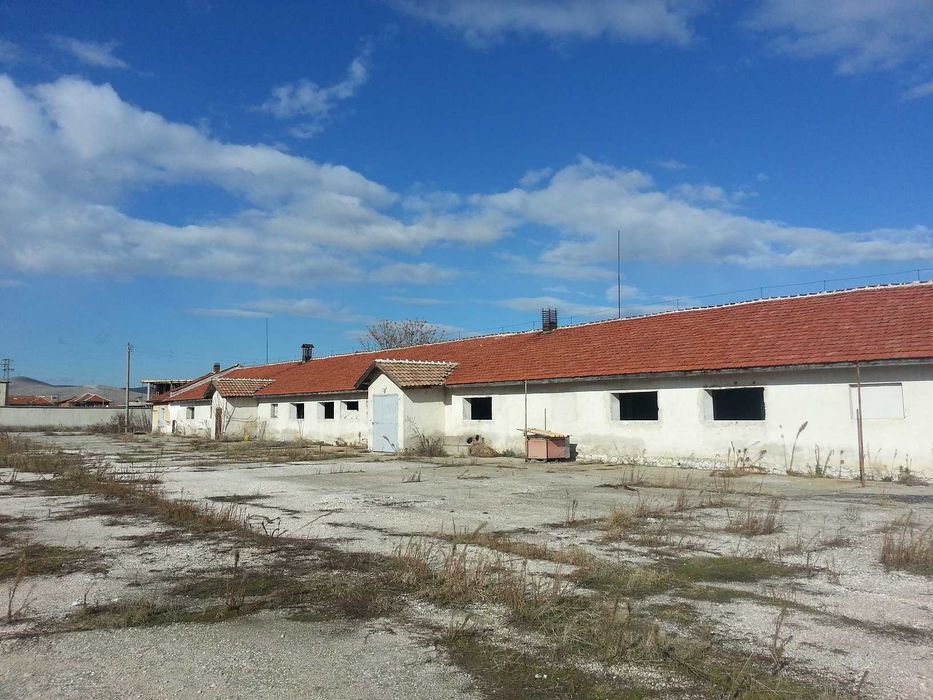 Дава се под наем Промишлена сграда в с. Ново село, Област Пловдив - 2000 кв.м за 1530 € - Снимка #5