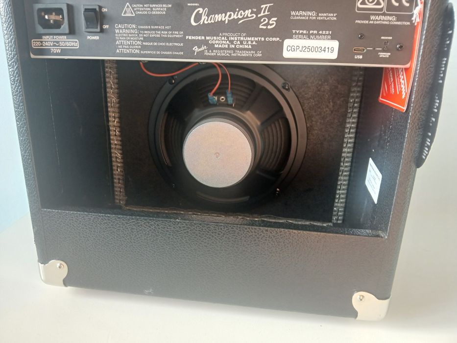 Усилвател за китара Fender Champion II 25 (кубе, комбо)