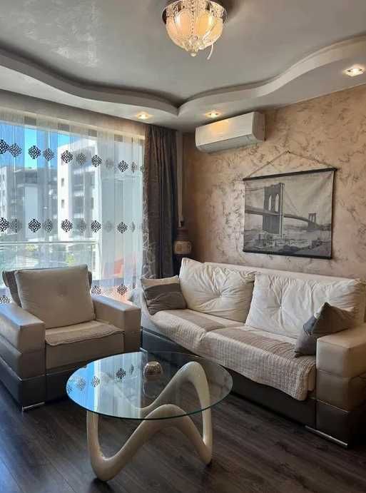 Дава се под наем Тристаен апартамент в Пловдив, Кършияка - 100 кв.м за 650 € - Снимка #2