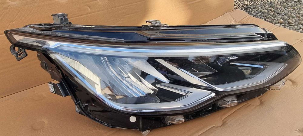 Far dreapta FULL LED Vw Golf 8 2020 2021