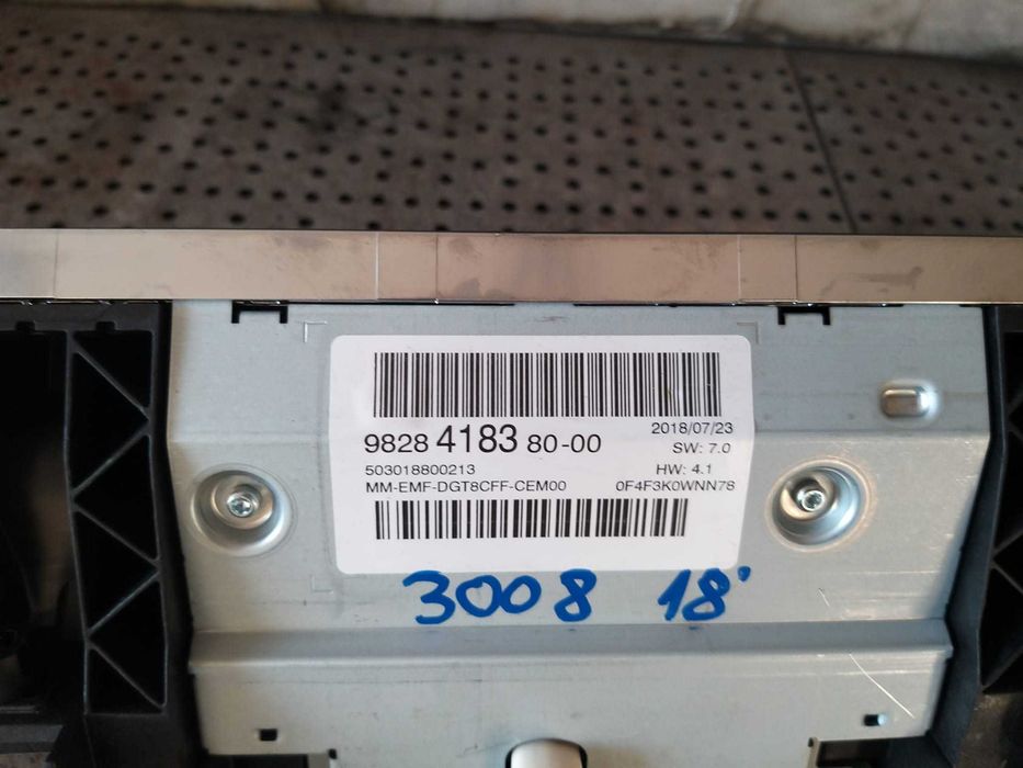 Display navigatie peugeot 3008 2 2018 982841838000