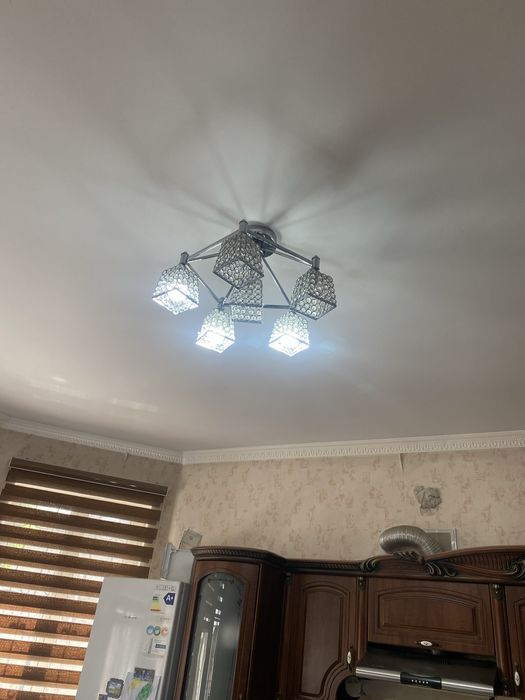 Люстралар стылады