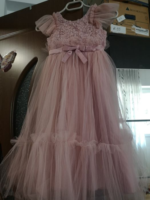 Rochie roz  tulle marime 120