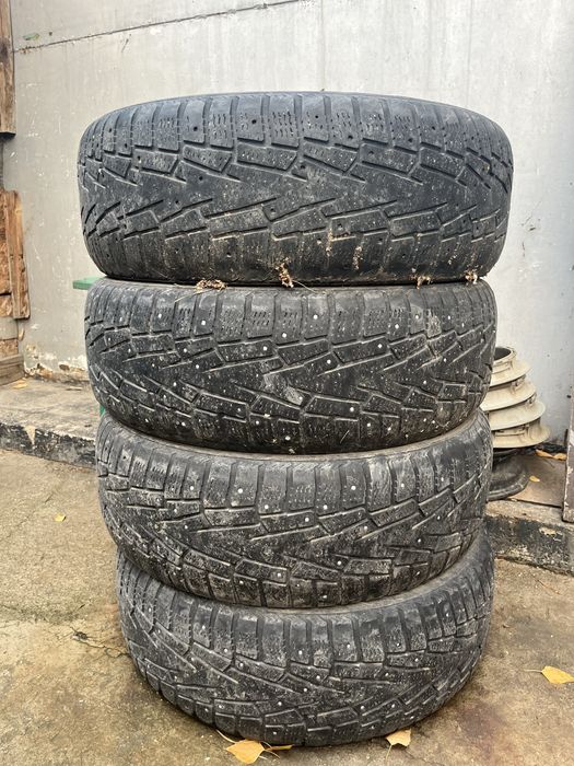 Продам шины комплект