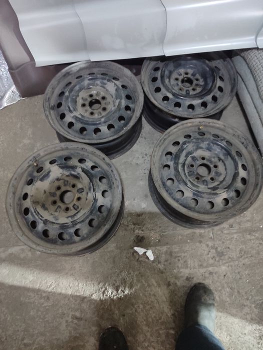 Продам диски и резины разные