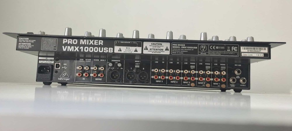 Mixer DJ Behringer VMX 1000 USB 7 Canale Rack Interfata USB XLR SUBWOO