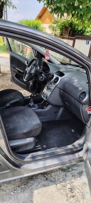 Opel CORSA +gpl 1.2 benzina