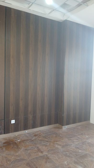 Обои и багет покраска