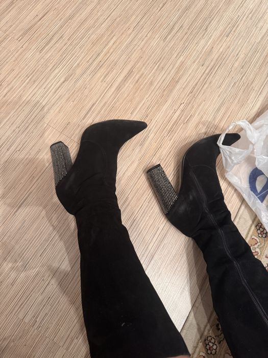 Замшевые сапоги 39 размер