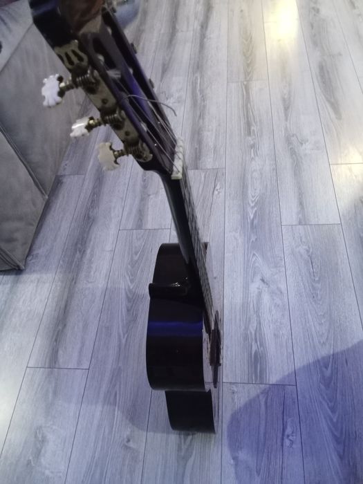 Гитара акустическая