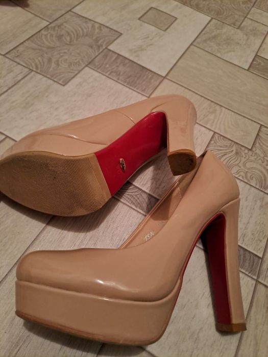 Туфли за 3 000 тг