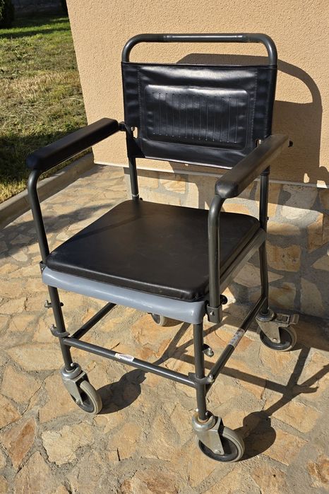 Тоалетни столове за баня