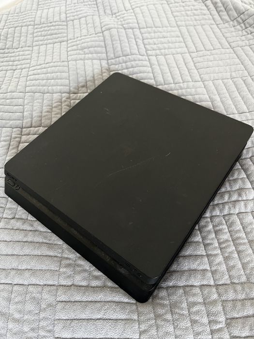 Продам PlayStation 4 Slim 512gb PSVR