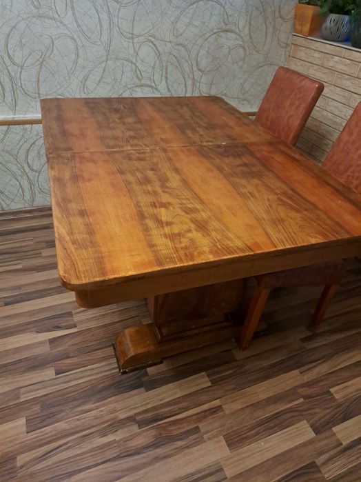 Масивна / Ретро /  Красива Кухненска Разтегателна Маса от Дърво