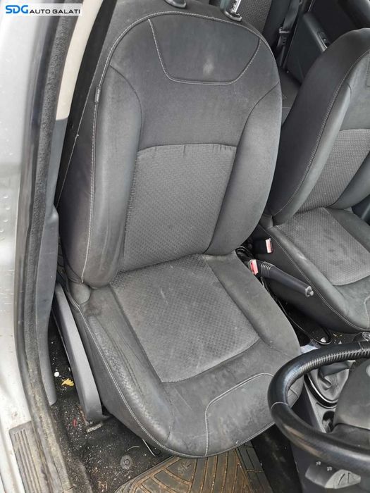 Scaun Fata Dreapta Pasager Textil Fara Incalzire Dacia Duster 1 HS 2010 - 2015 [0552]