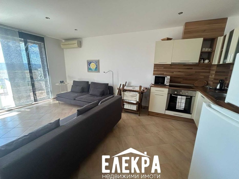 Продава се Двустаен апартамент в Варна, Център - 78 кв.м за 491 €/кв.м - Снимка #2