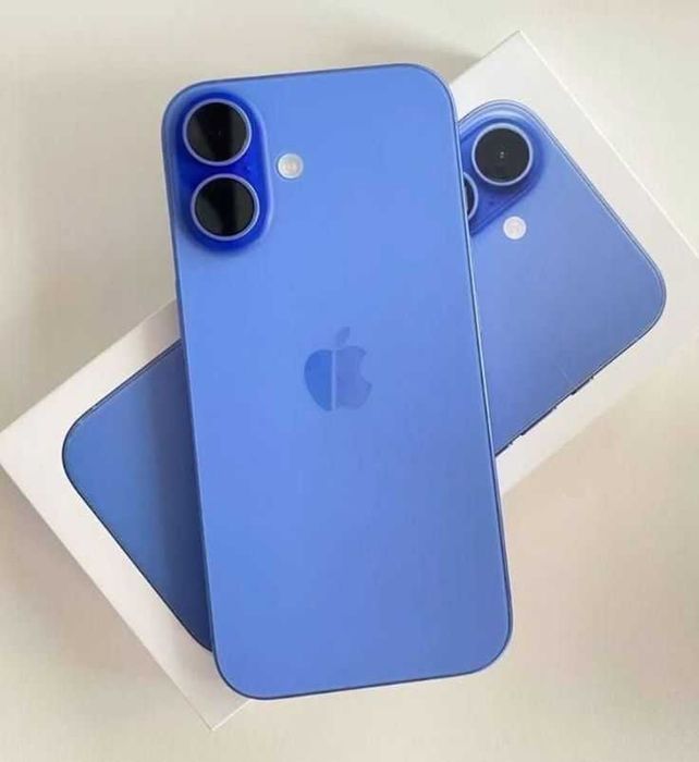 Продаю айфон 16 256гб