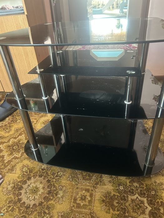 Продам столик под телевизор