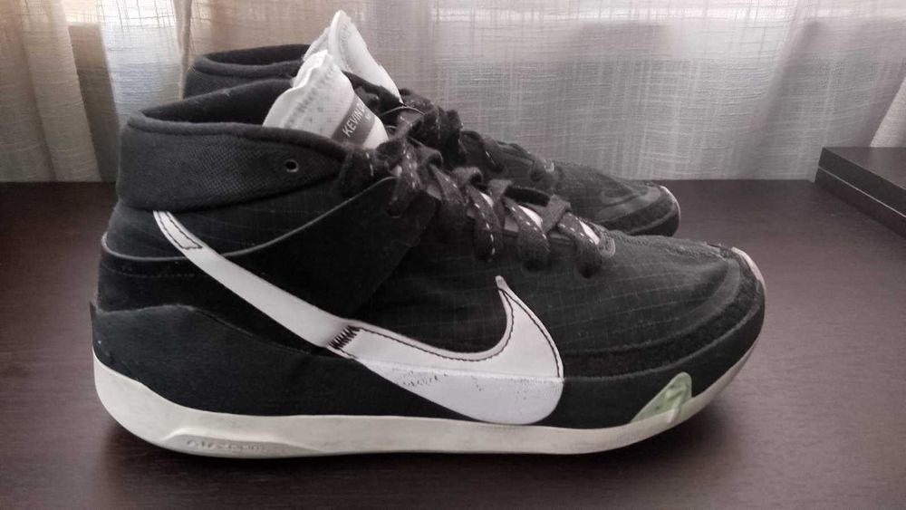 Маратонки найк/Kevin Duran