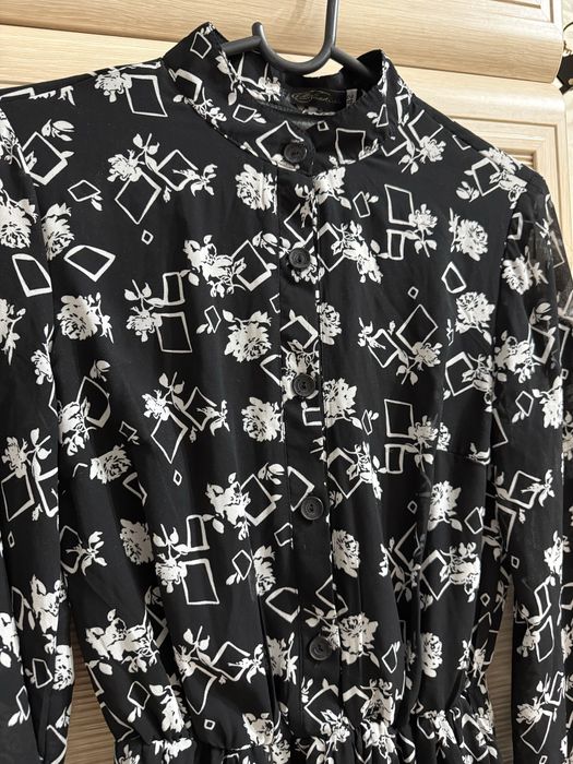 Женское платье в чёрном цвете