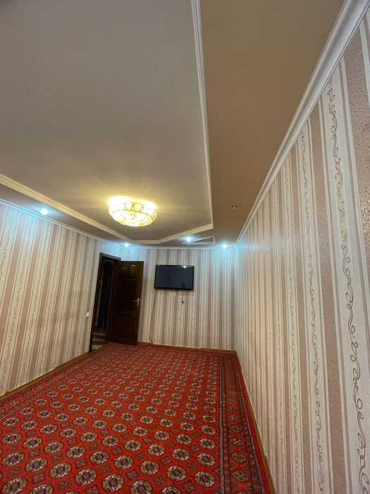 Чилонзор-Е квартал,Метро Хамза,4/4/5,кирпич,балкон 2×6м.,кв. чистая