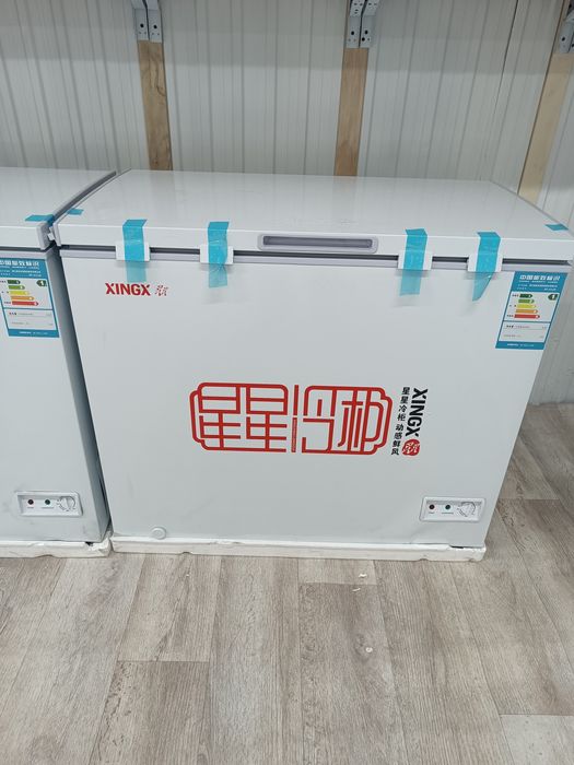 Морозильник Лар дефектами Мороз.  Хинг