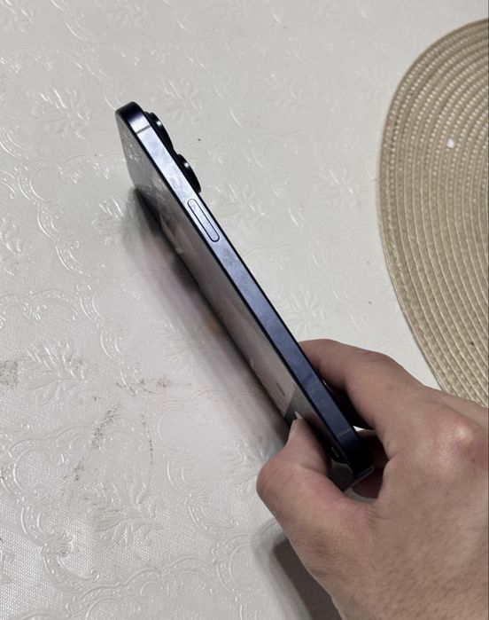 Айфон 15 Pro Max требует ремонта