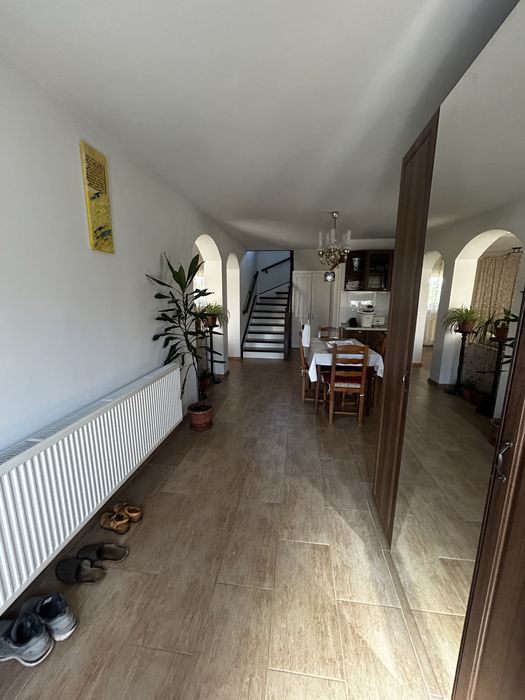 Vand casa in Cartierul Tineretului Oradea